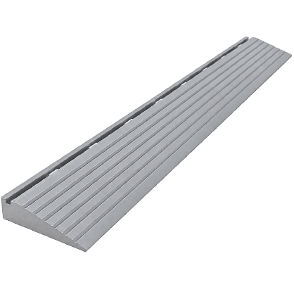 Rampa de transição para piso modular na cor cinzento